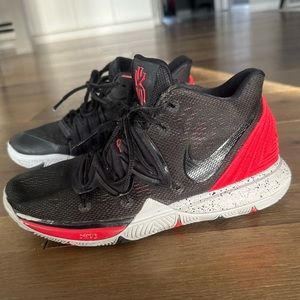 Nike Kyrie ‘Bred’ shoes